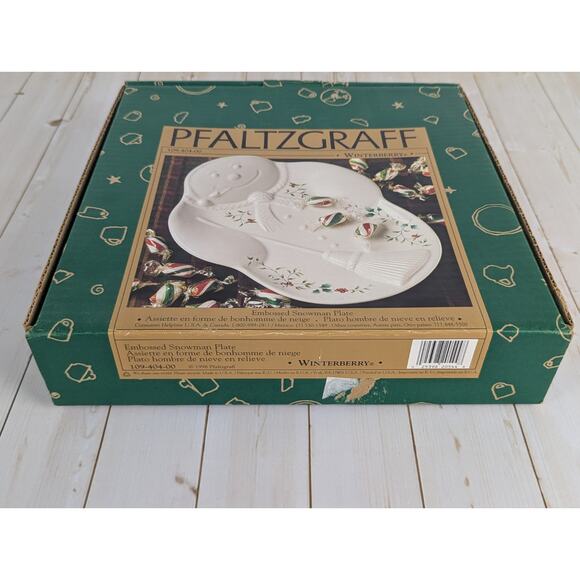 Pfaltzgraff Winterberry Snowman Plate/Platter 1996 Embossed Christmas Cookie - Picture 2 of 9